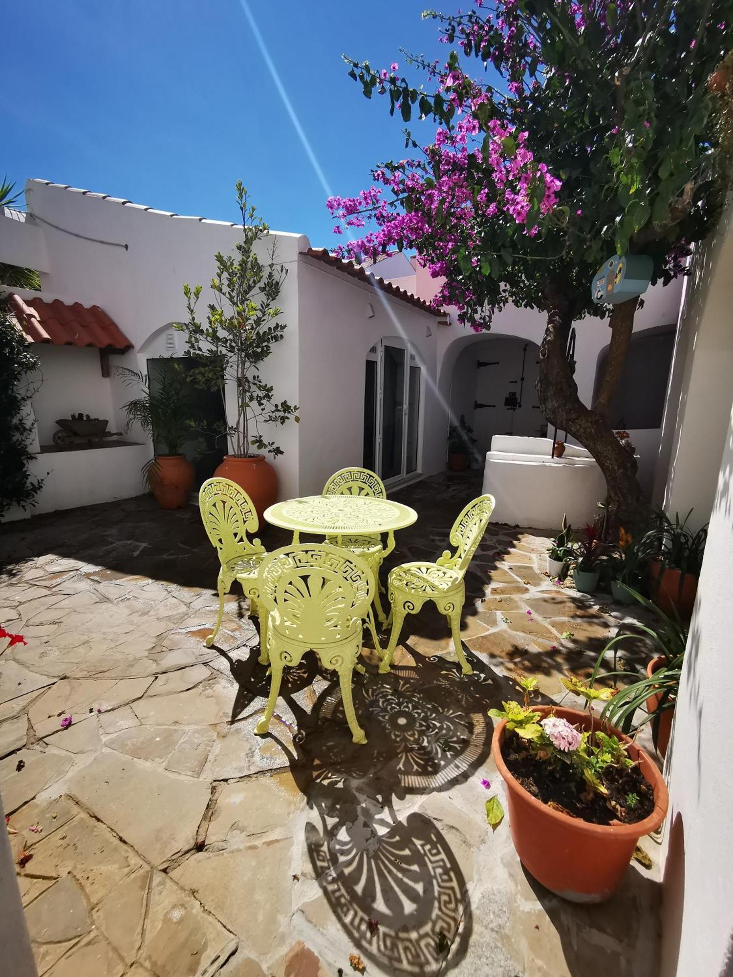 סינס Castle House And Beach מראה חיצוני תמונה